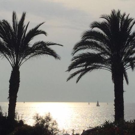Sanarybeach 外观 照片