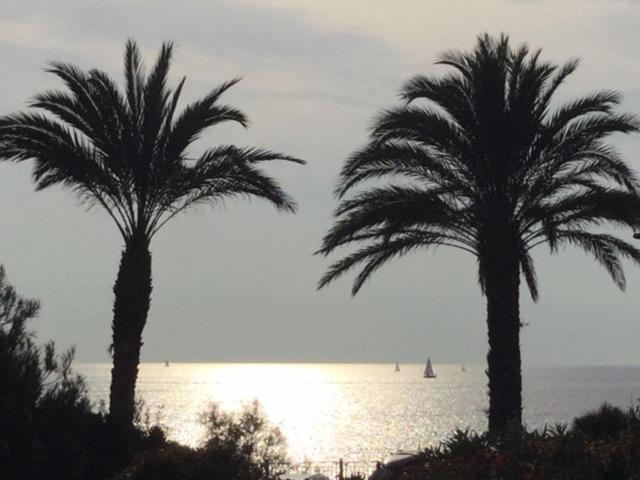 Sanarybeach 外观 照片